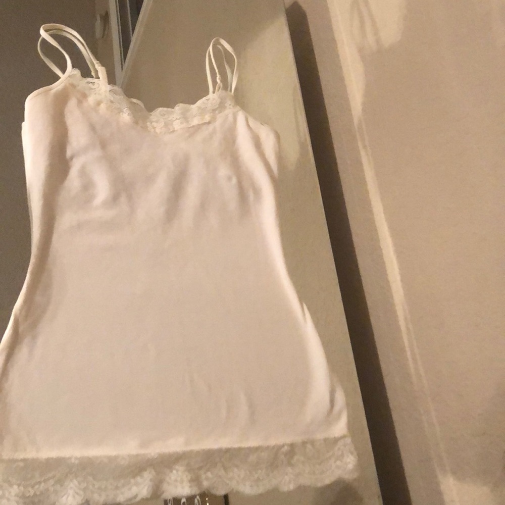 Women’s Express cream camisole